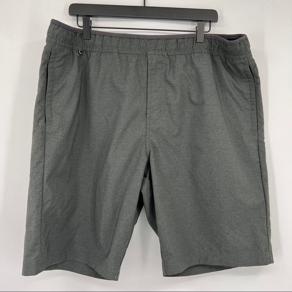 Voyager athletic mens shorts charcoal gray size XXL